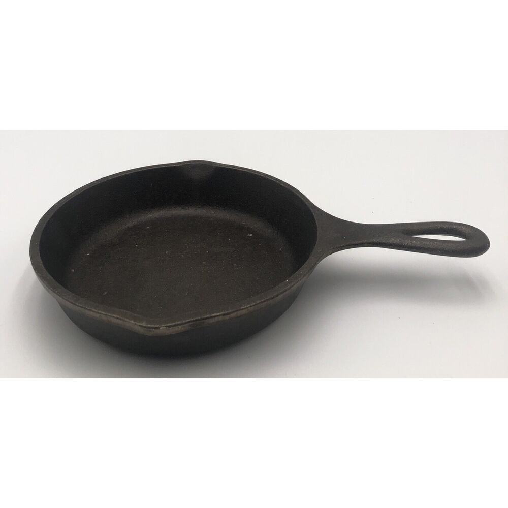 VTG Cast Iron Skillet SK 3 - 6 1/2" Small Frying Pan w/Heat Ring, Double Spout